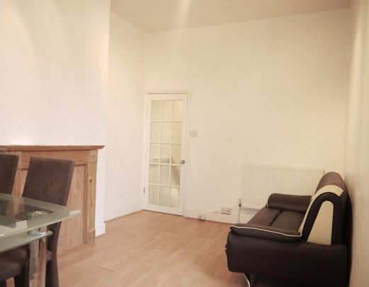 3 bedroom maisonette to rent - Photo 1