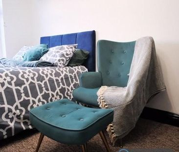 3 bedroom flat to rent - Photo 2