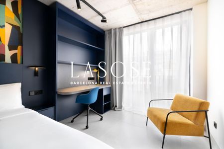 Studio 26m² with terrace to rent in El Poblenou, Barcelona - Photo 4