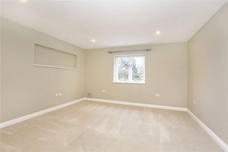 Brand new two bedroom barn conversion set in the most picturesque location within private grounds. - Photo 4