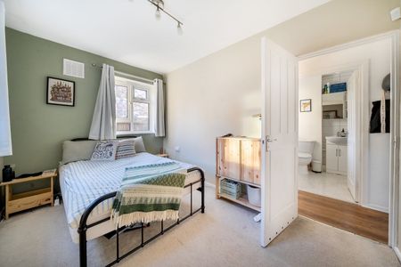 Susan Road, London, SE3 - Photo 3