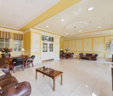 2 bedroom Flat To Let - Photo 1