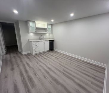 For Lease - 98 Thornton Avenue, Bradford West Gwillimbury, Ontario - Photo 1