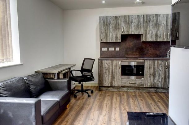 Studio to rent - Photo 1