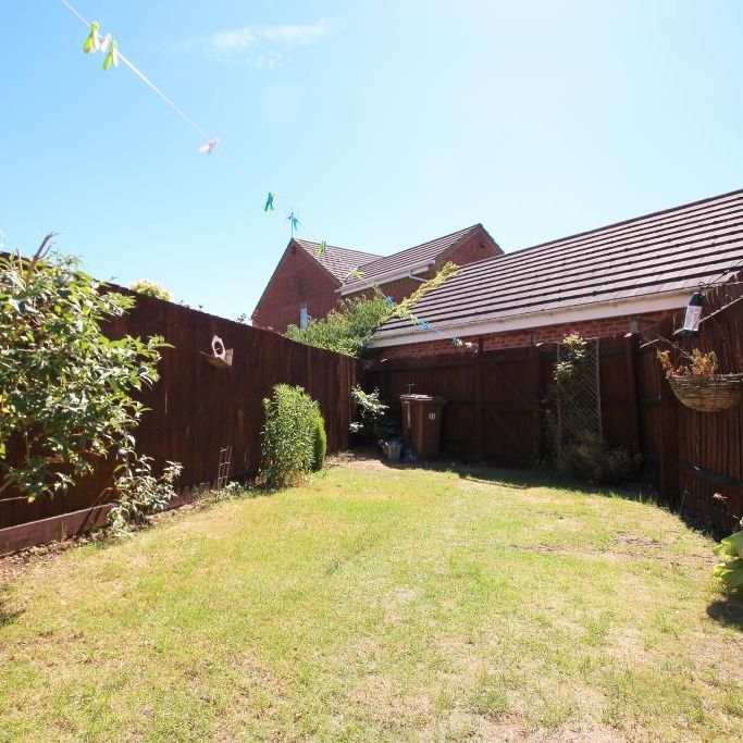 2 bedroom terraced house to rent - Photo 1