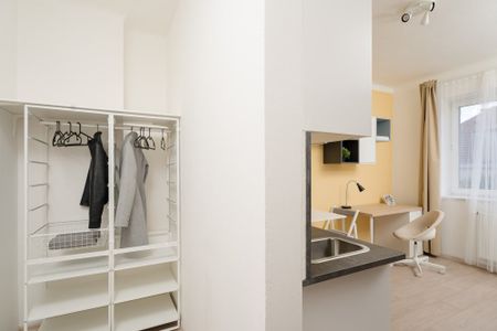 K pronájmu moderní zařízené studio s privátní kuchyní v Praze 4 u metra Kačerov - Photo 4