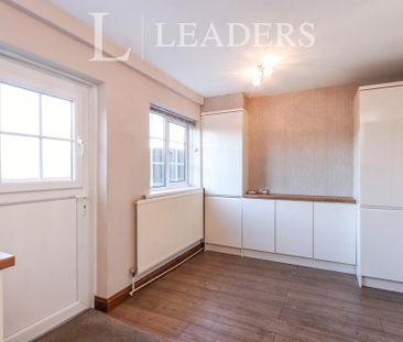 3 bedroom terraced house to rent - Photo 3