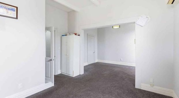 St Kilda, 2 bedrooms - Photo 1