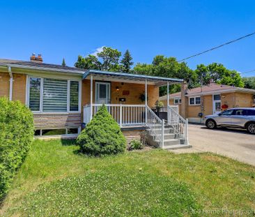 For Lease - 249 Blue Grass Boulevard, Richmond Hill, Ontario - Photo 2