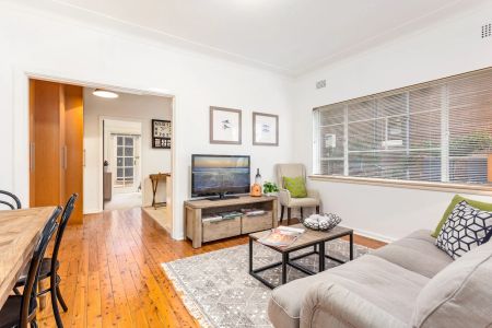 2/100 Kirribilli Avenue, Kirribilli. - Photo 4