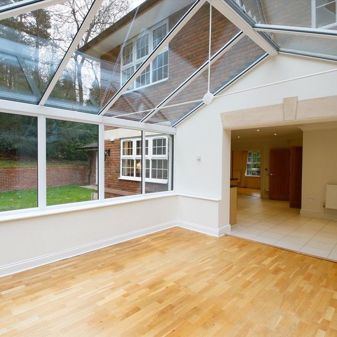 4 bedroom detached house to rent - Photo 1