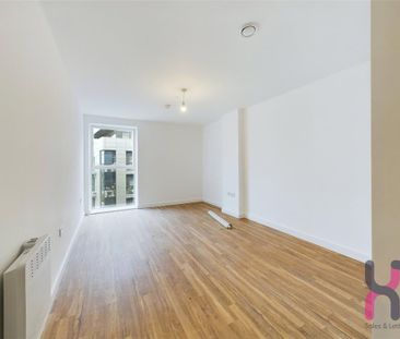 3 bedroom flat to rent - Photo 2