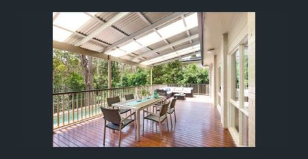 A Spacious Family Home with Leafy North-Facing Appeal - Photo 4