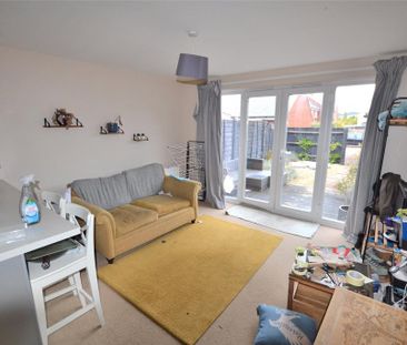 4 bedroom terraced house to rent - Photo 2