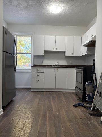 65 Adeline Street - Photo 3