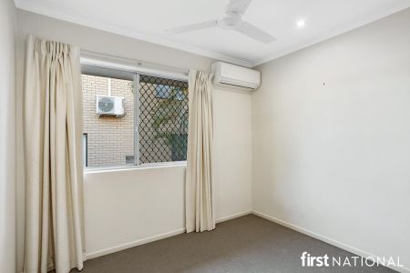 MODERN THREE BEDROOM HOME IN MANLY WEST - Photo 2
