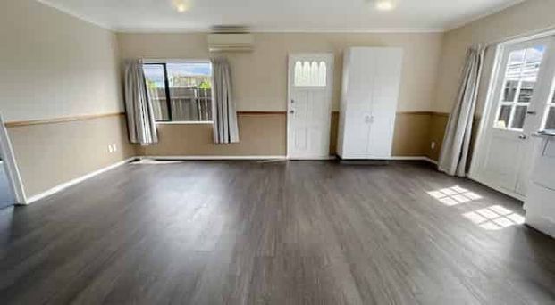 Feilding - Three Bedrooms - Photo 1