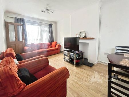 3 bedroom terraced house to rent - Photo 5