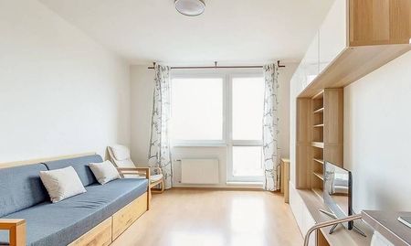 Na prenájom 1i byt v blízkosti centra v Karlovej Vsi pri Líščom údolí ! - Fotografia 2