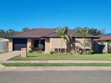 18 Moonstone Dr, 4655, Urangan Qld - Photo 5