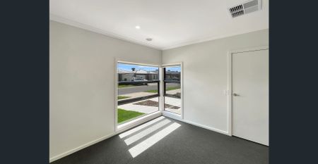 🏡 Brand New 4-Bedroom House in Wallan - Photo 4