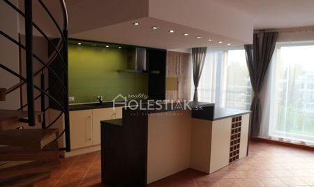 Dám do prenájmu veľký mezonetový 4+1 byt Čadca, iba u nás - Fotografia 3