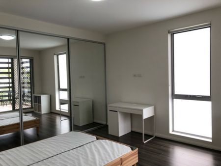 A Hidden Gem in Homebush - Photo 2