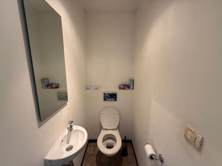 BURST - Dakappartement vlakbij het station. - Photo 5