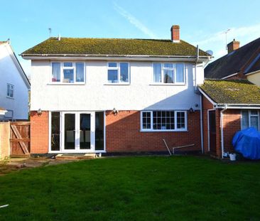 4 bedroom detached house to rent - Photo 1