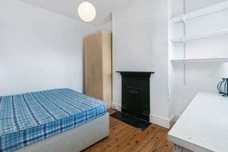 4 bedroom terraced house to rent - Photo 4