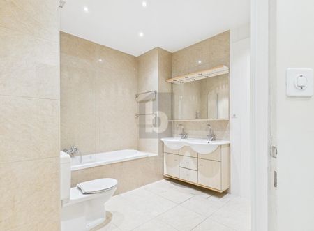 HAUSSMANNIEN ET DE STANDING AVEC VUE À CHAMPEL - Foto 5