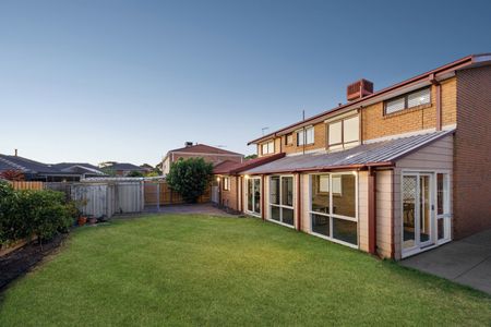 Big-Hearted Family Living in the Heart of it All - Photo 2