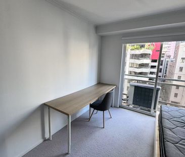Unfurnished 1B/1B Apartment in the Heart of Melbourne CBD - Photo 1
