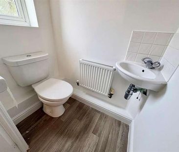 Longacres, Brackla, Bridgend, CF31 - Photo 5