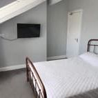 6 Bed - 18 Lucas Place, Woodhouse, Leeds - LS6 2JB - Student - Photo 1