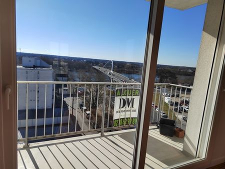 Location Appartement 4 pièces 81m² ORLEANS 45000 - Photo 5