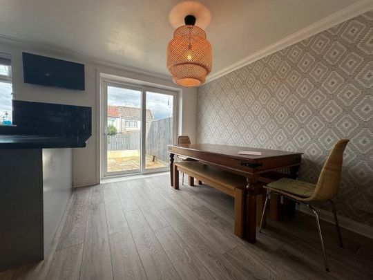 Mainsacre Drive, Larkhall, ML9 - Photo 1