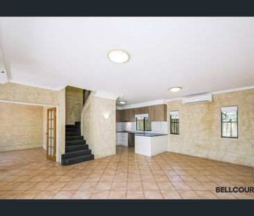 Spacious Two-Bedroom Townhouse in Subiaco - Photo 4