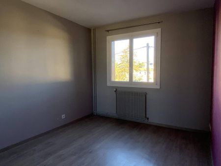 Location appartement 5 pièces 108.08 m² à Romans-sur-Isère (26100) - Photo 2