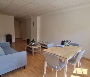 Location Appartement 2 pièces 58m² - Photo 1