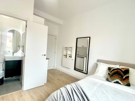 Calle de Redondilla, Madrid, Community of Madrid 28005 - Photo 4