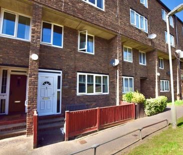 4 bedroom flat to rent - Photo 3