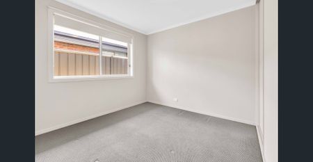 Immaculate Three Bedroom Family Home! - Photo 4