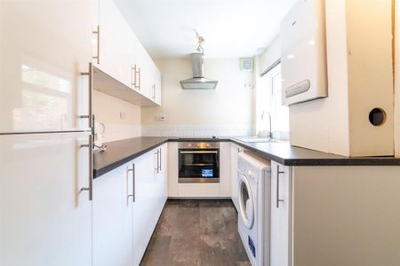 6 bedroom terraced house to rent - Photo 4