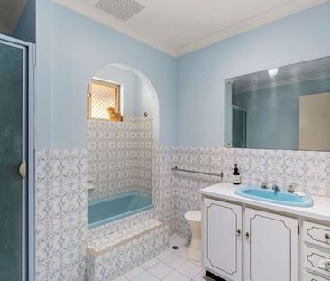 Perfect location - Photo 2