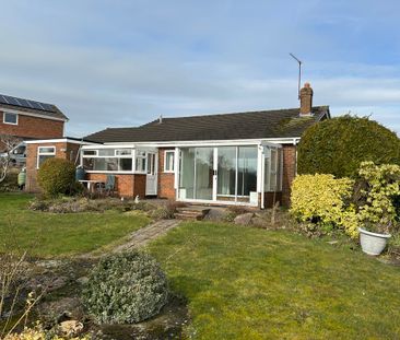 3 bedroom detached bungalow to let - Photo 5