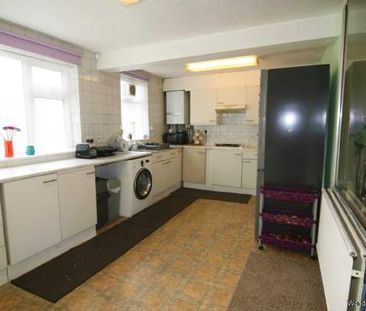 2 bedroom property to rent in Romford - Photo 6