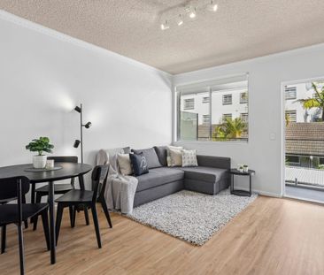 Beachside Haven with Modern Appeal - Photo 5