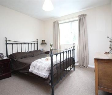 2 bedroom semi-detached house to rent - Photo 2