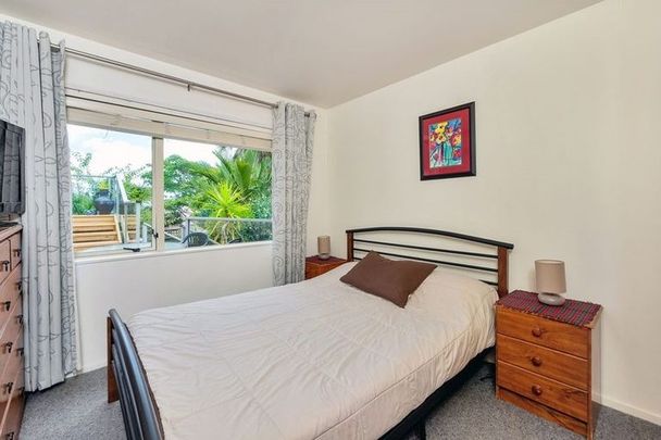 UNSWORTH HEIGHTS, 3 BEDROOMS - Photo 1